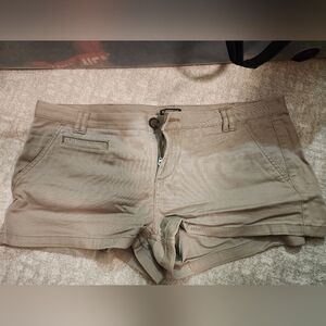 Women's Tan Shorts Size 10 Chino Low Rise